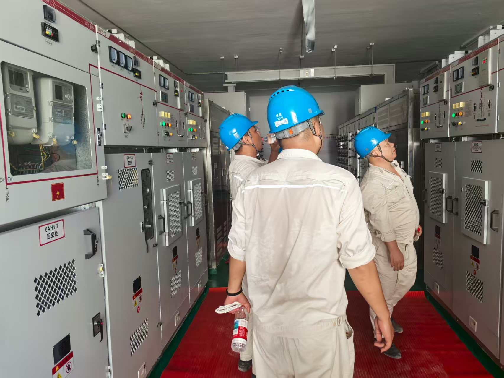 1757321621655693.jpg 云曜2.jpg