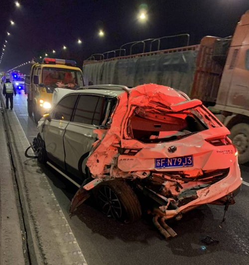 2019.1.28塘嶺事故車 李新波攝_副本.jpg